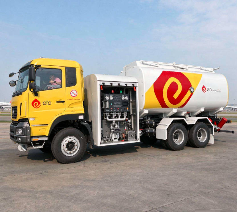 Aircraft Refueler Fuel Bowser Truck 20000L Jet A1 NFPA 407 HOWO Mobile Fuel Truck 4