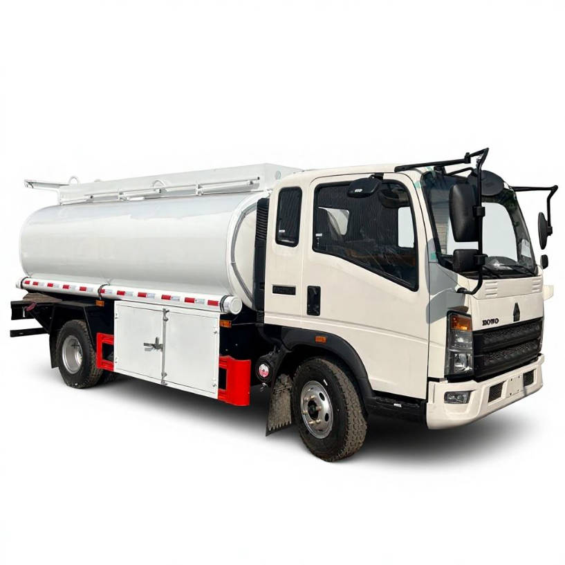 HOWO 4x2 Drive Wheel Fuel Tanker Truck Petrol Oil Tanker Refueling Truck