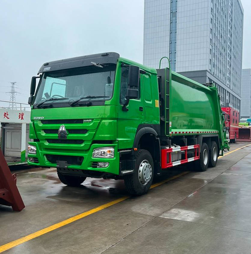 Howo 18 CBM 6x4 Manual Diesel Engine Garbage Compactor Truck Rear Loader 3