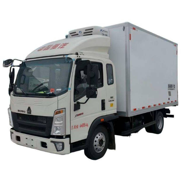 Howo 4x2 Refrigerated Truck 5 Ton Payload Semi sleeper Cabin Insulated Box Truck