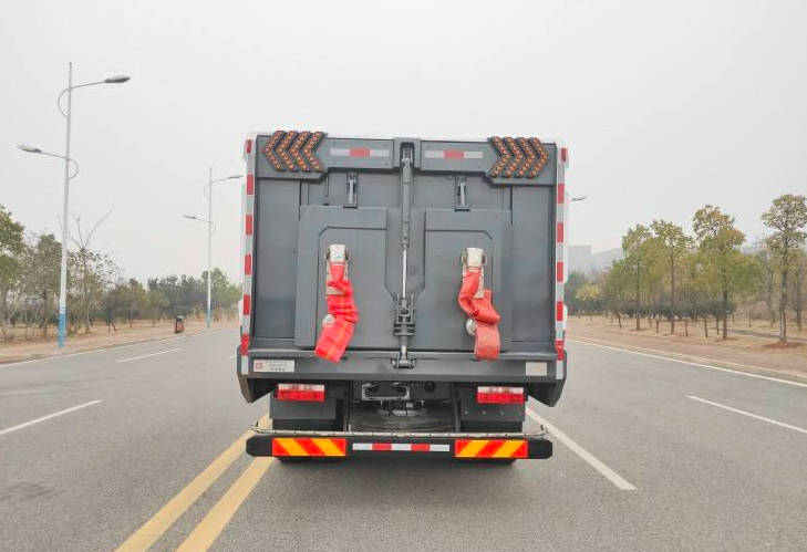 New Electric Street Sweeper Truck Manufacturer Road Cleaning Sweeper Truck for Sale 4